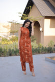 Sleeveless Printed Kurta Pant Set.
