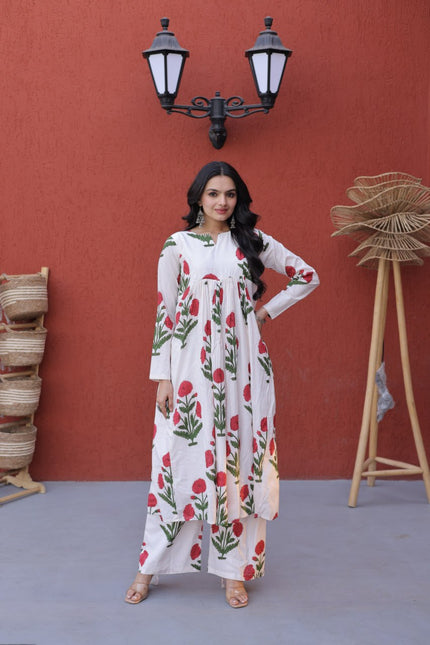 Graceful Floral Kurta Pant Set.