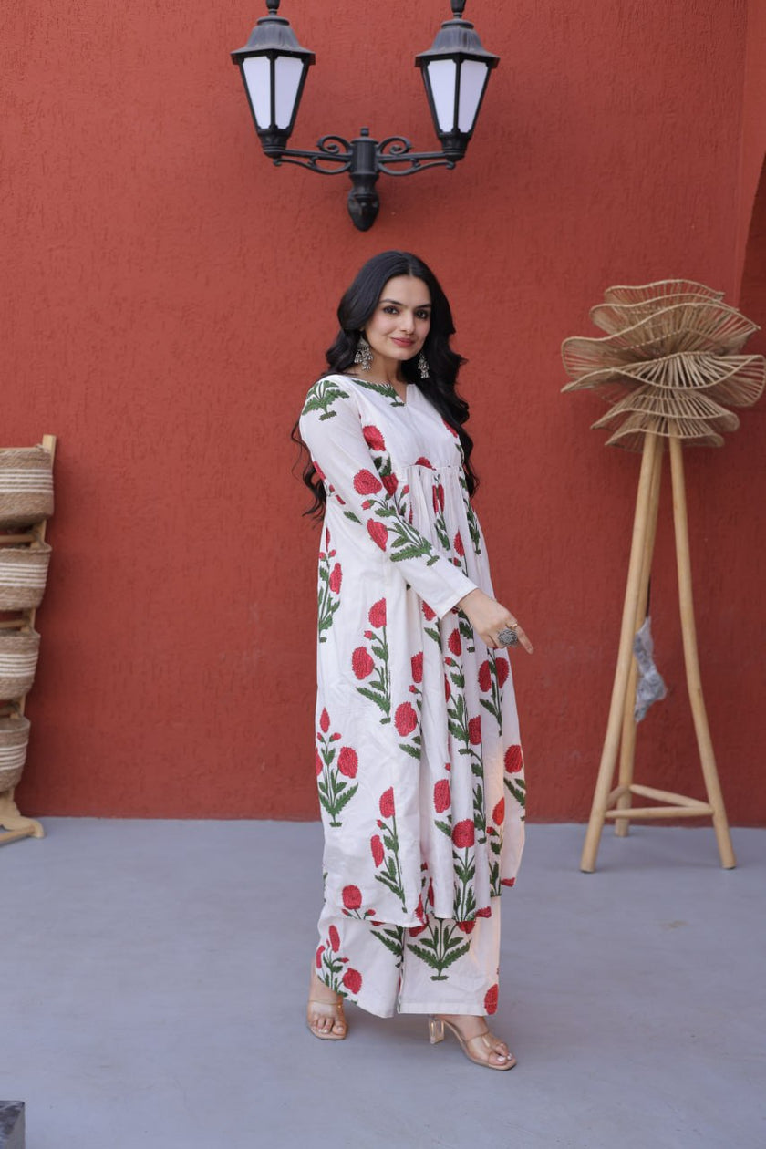 Graceful Floral Kurta Pant Set.