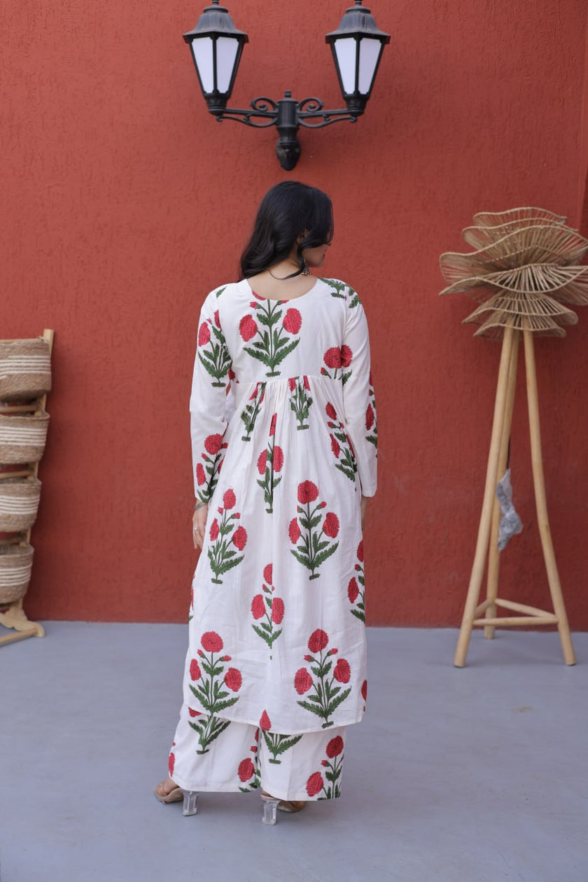 Graceful Floral Kurta Pant Set.