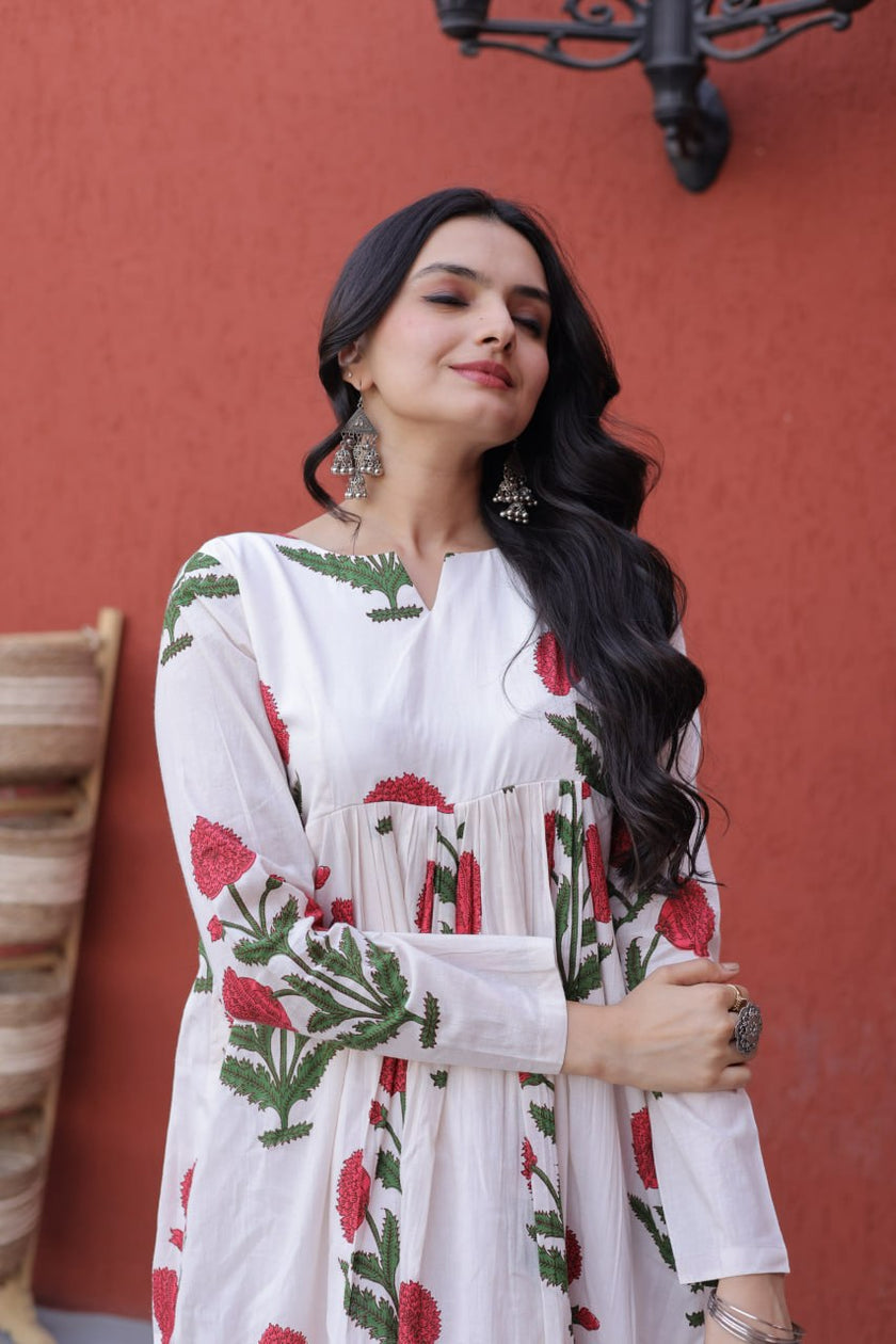 Graceful Floral Kurta Pant Set.