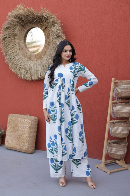 Graceful Floral Kurta Pant Set.