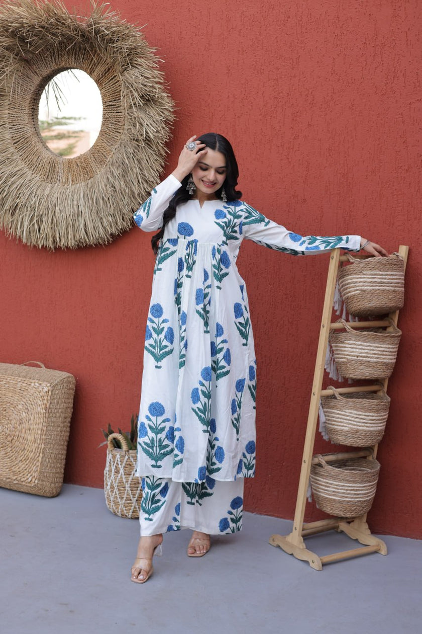 Graceful Floral Kurta Pant Set.