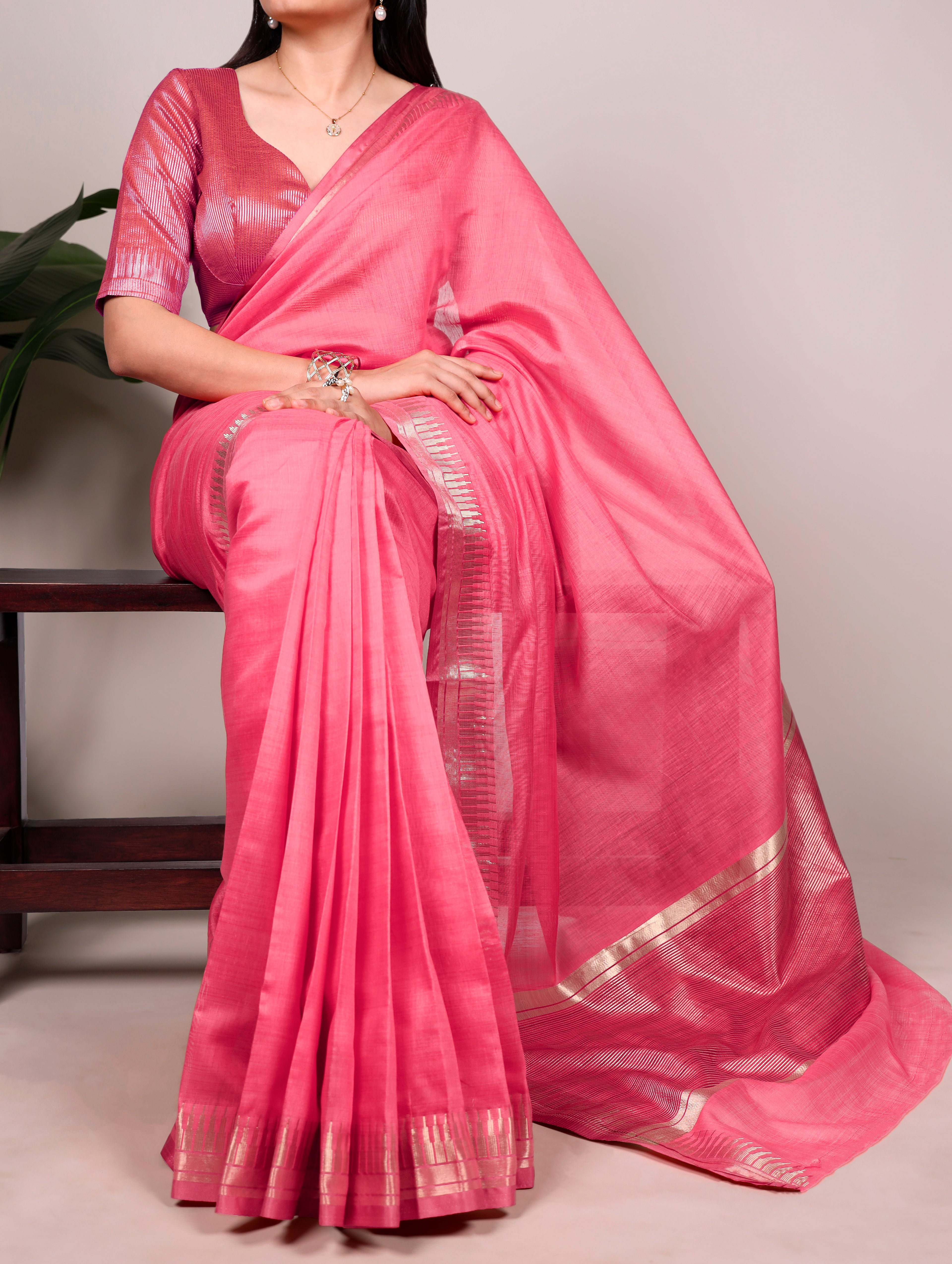 Elegant Cotton Silk Saree with Classic Woven Border.