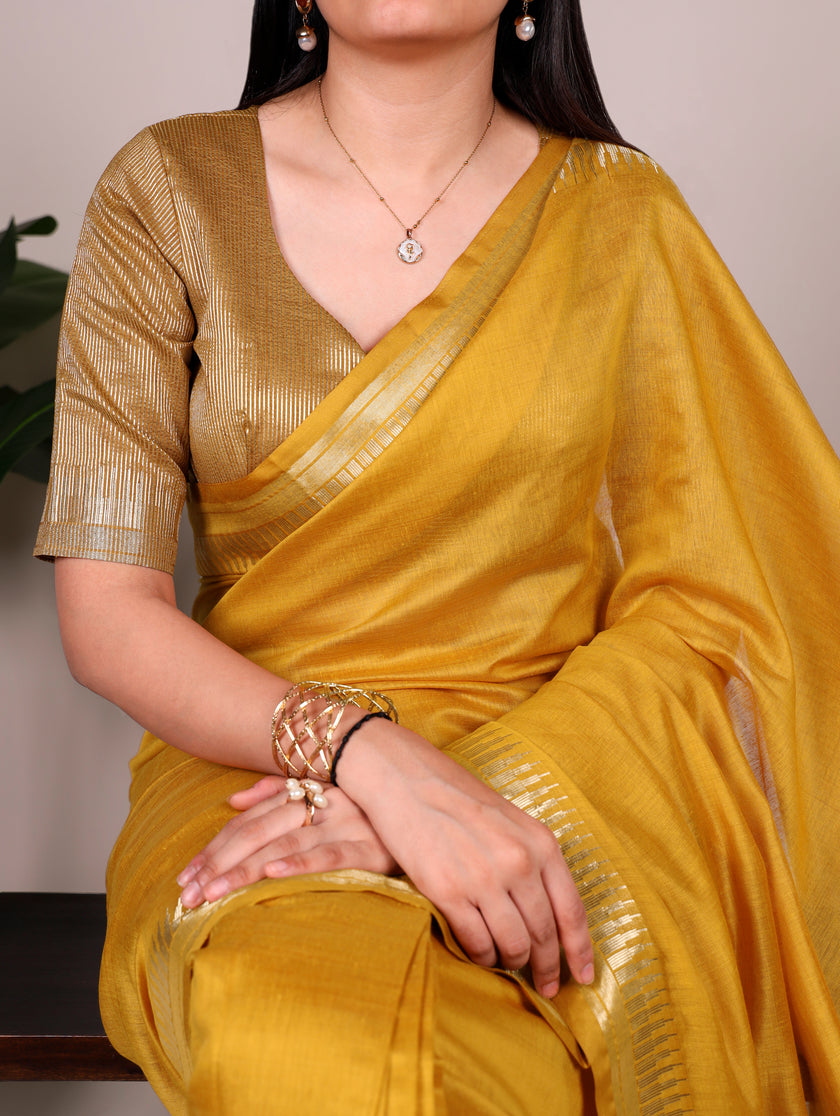 Elegant Cotton Silk Saree with Classic Woven Border.