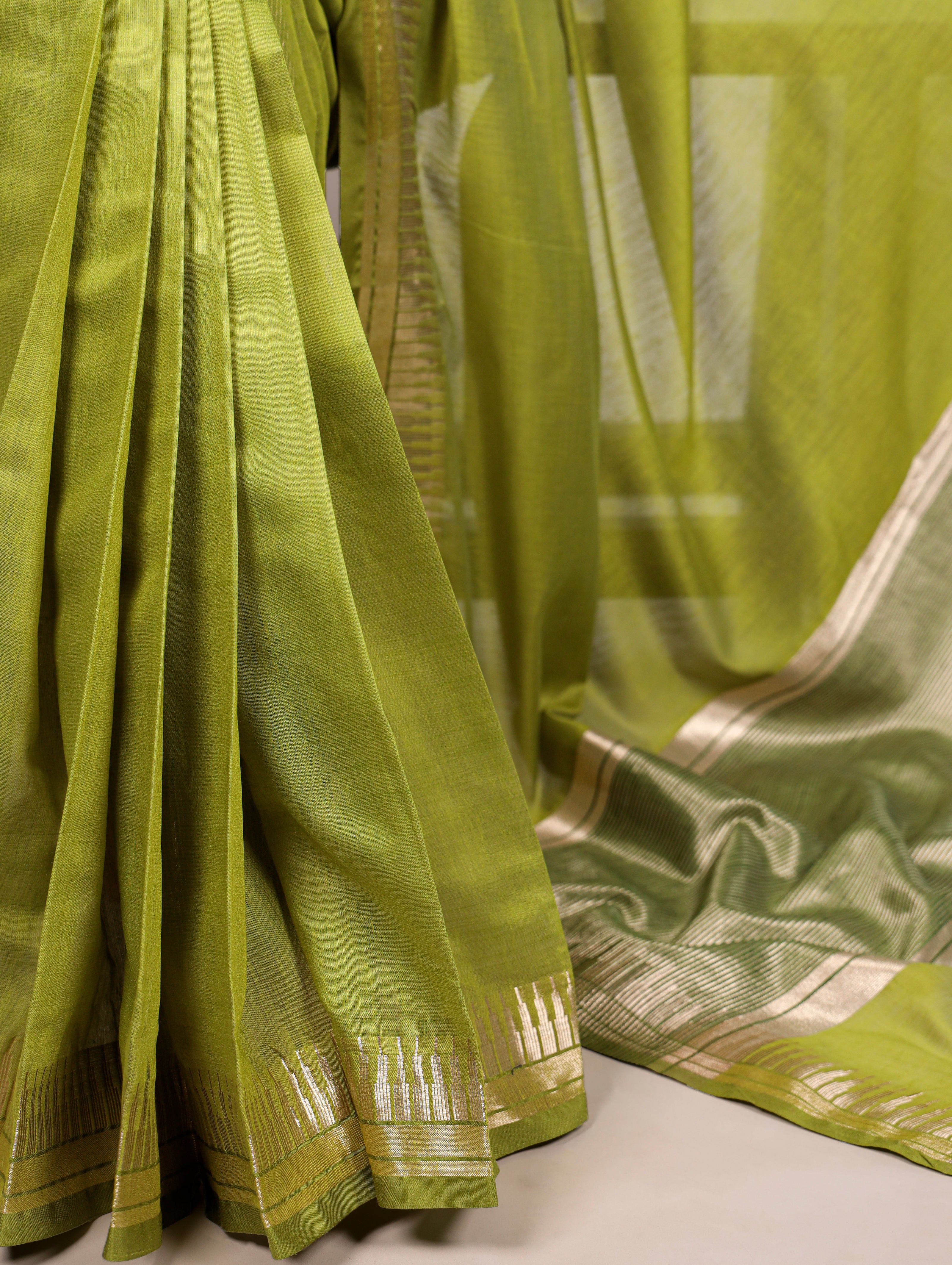 Elegant Cotton Silk Saree with Classic Woven Border.