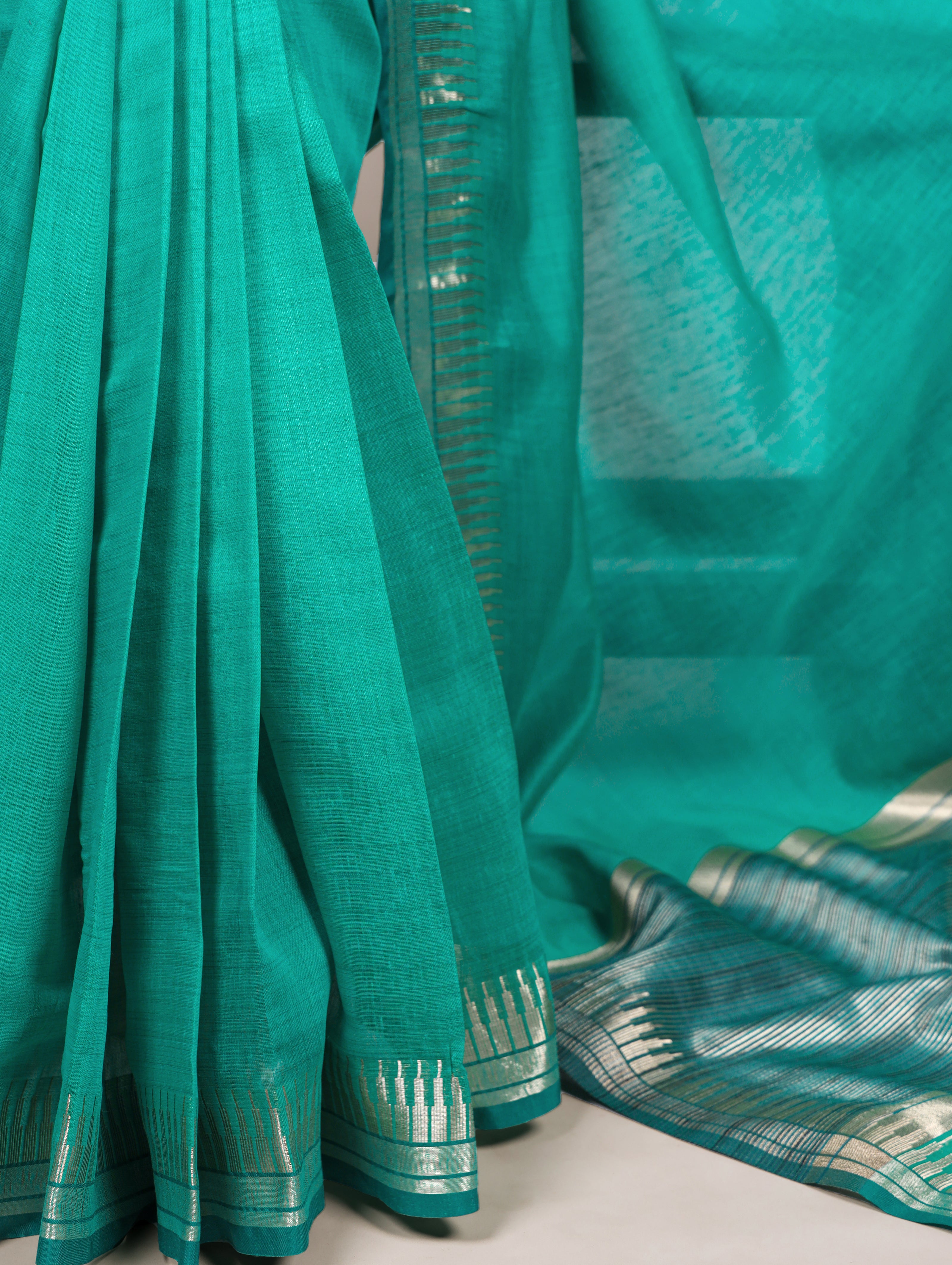 Elegant Cotton Silk Saree with Classic Woven Border.