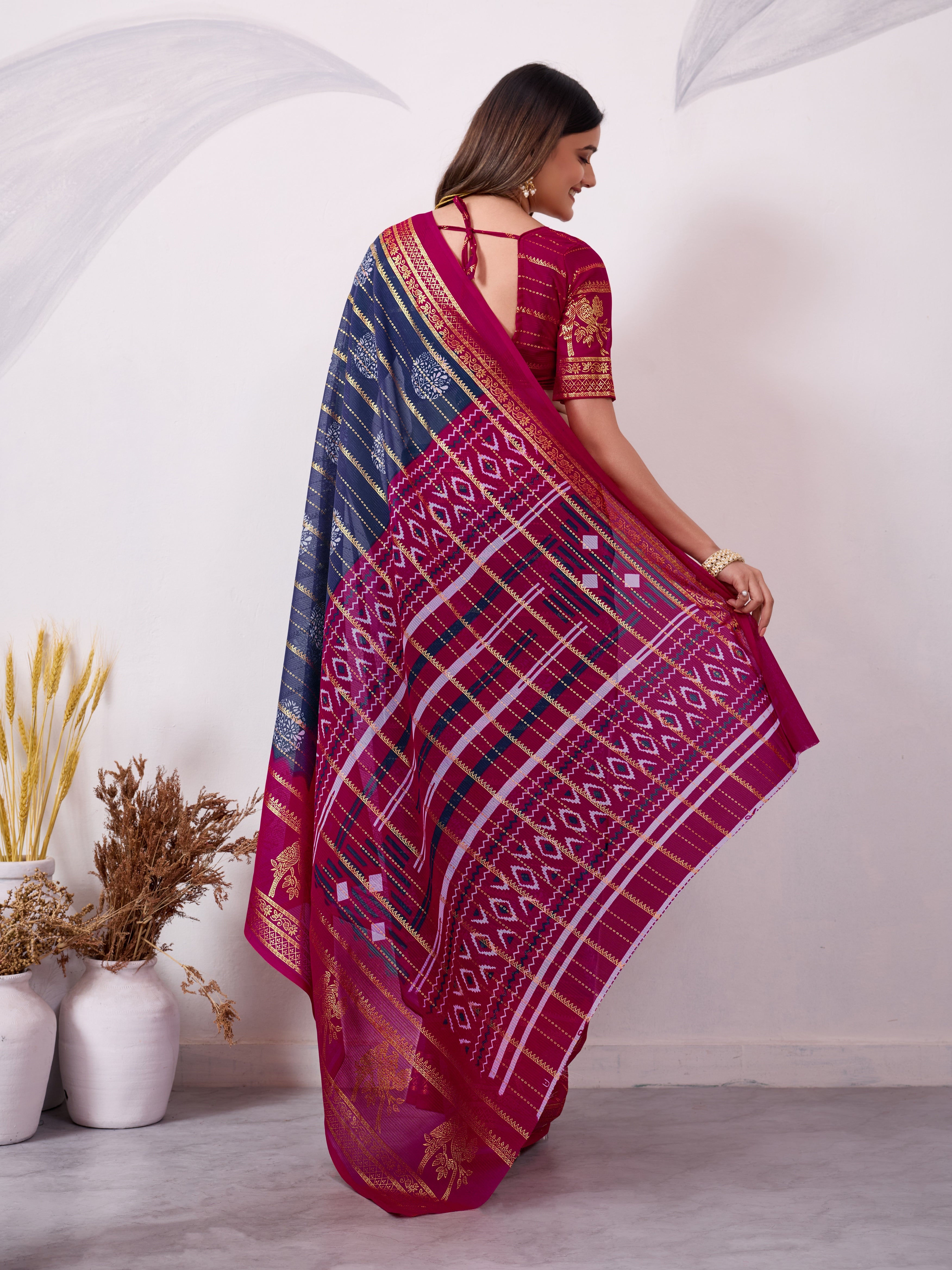 Elegant Printed Saree with Contrast Magenta Pallu