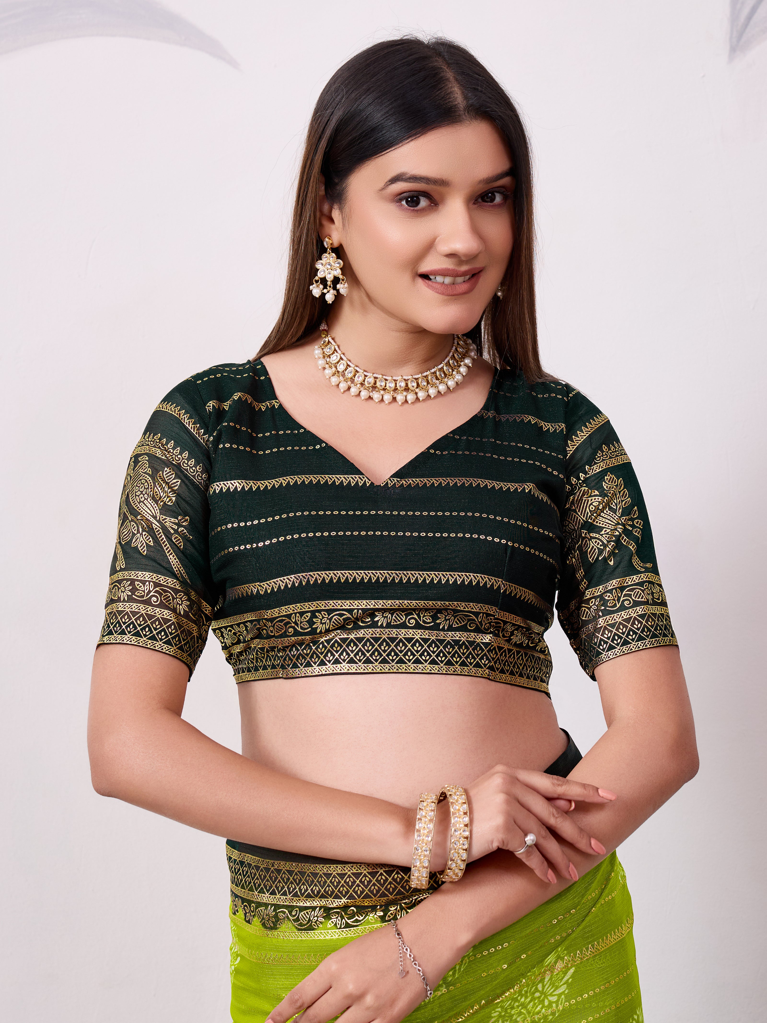 Elegant Printed Saree with Contrast Magenta Pallu