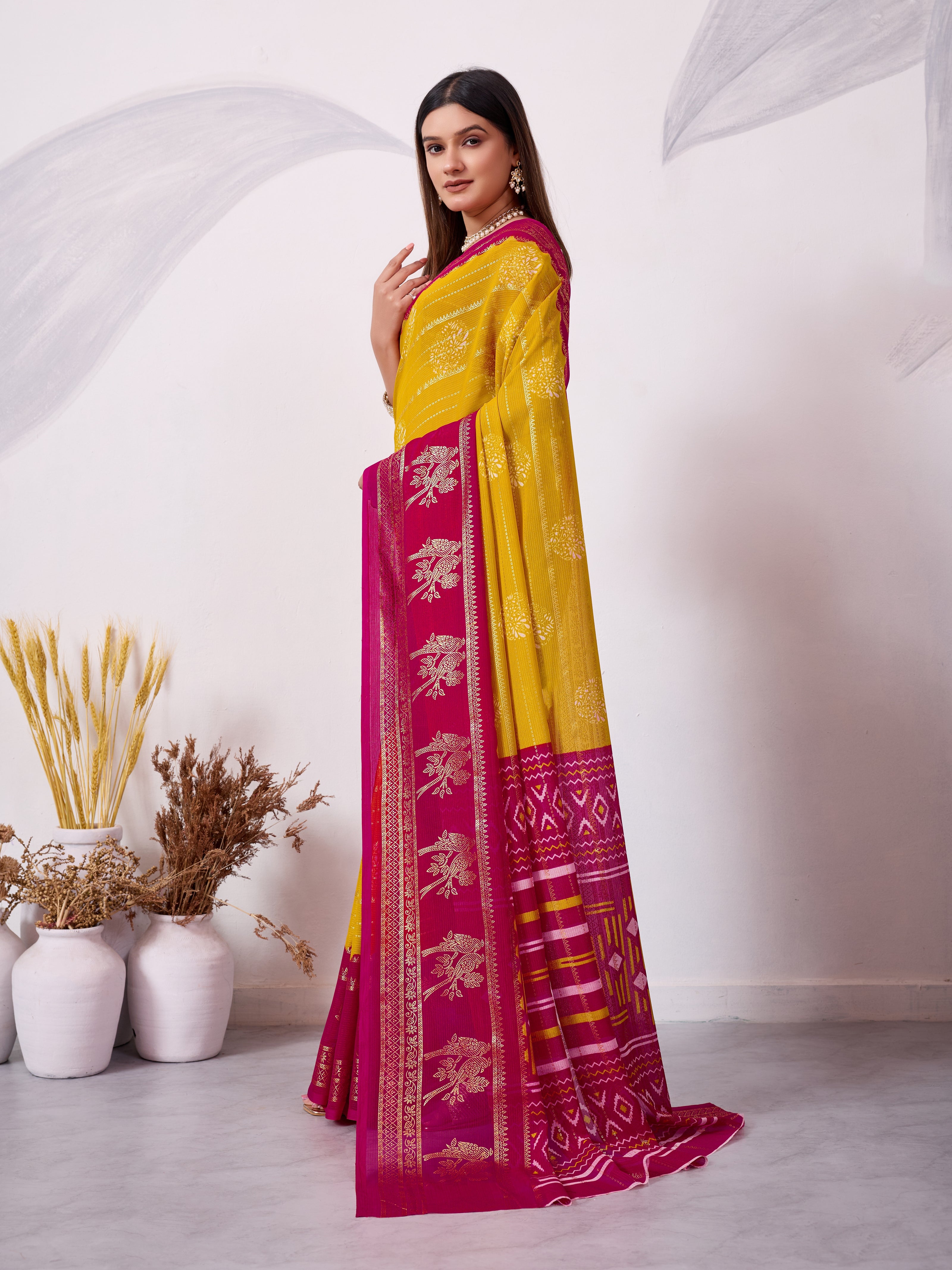 Elegant Printed Saree with Contrast Magenta Pallu