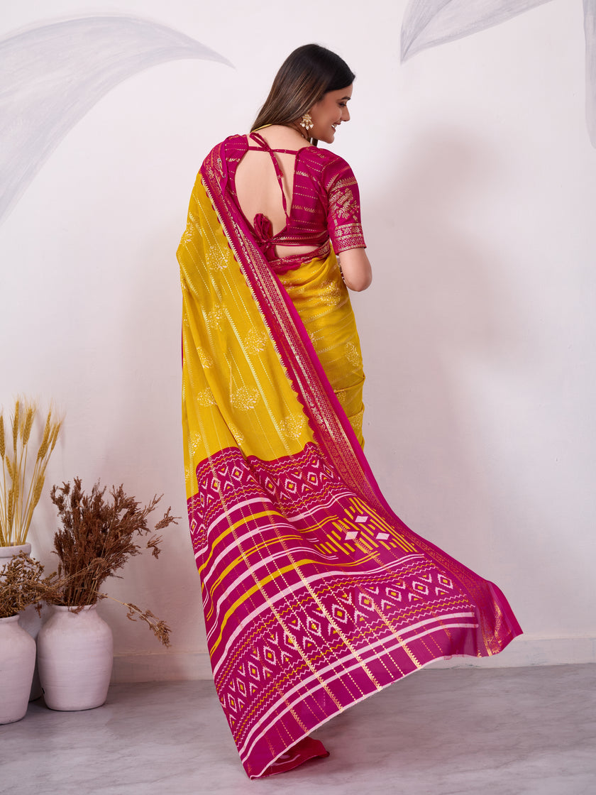 Elegant Printed Saree with Contrast Magenta Pallu