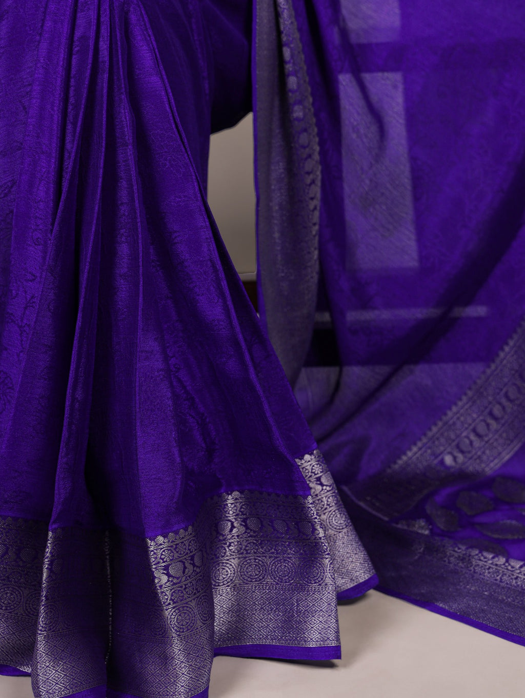 Chinon Silk Saree with Designer Pallu & Graceful Drape.