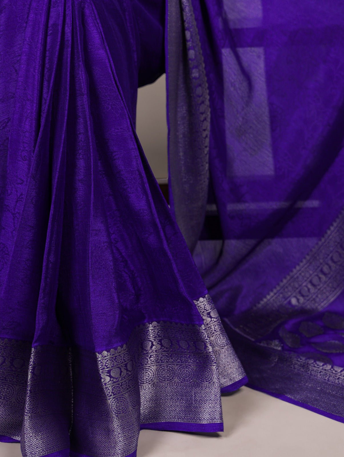 Chinon Silk Saree with Designer Pallu & Graceful Drape.