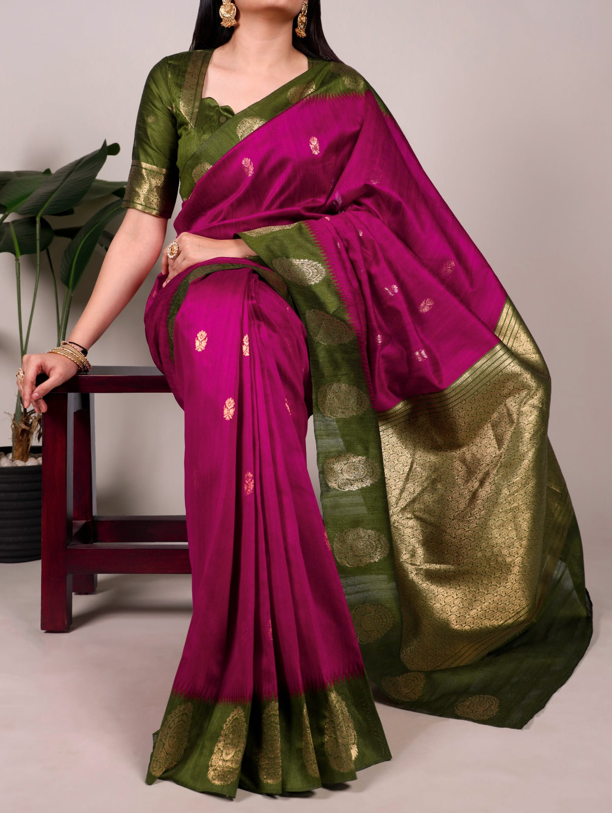 Elegant Poly Cotton Saree with Classic Border Design.