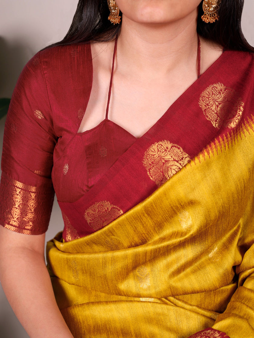 Elegant Poly Cotton Saree with Classic Border Design.