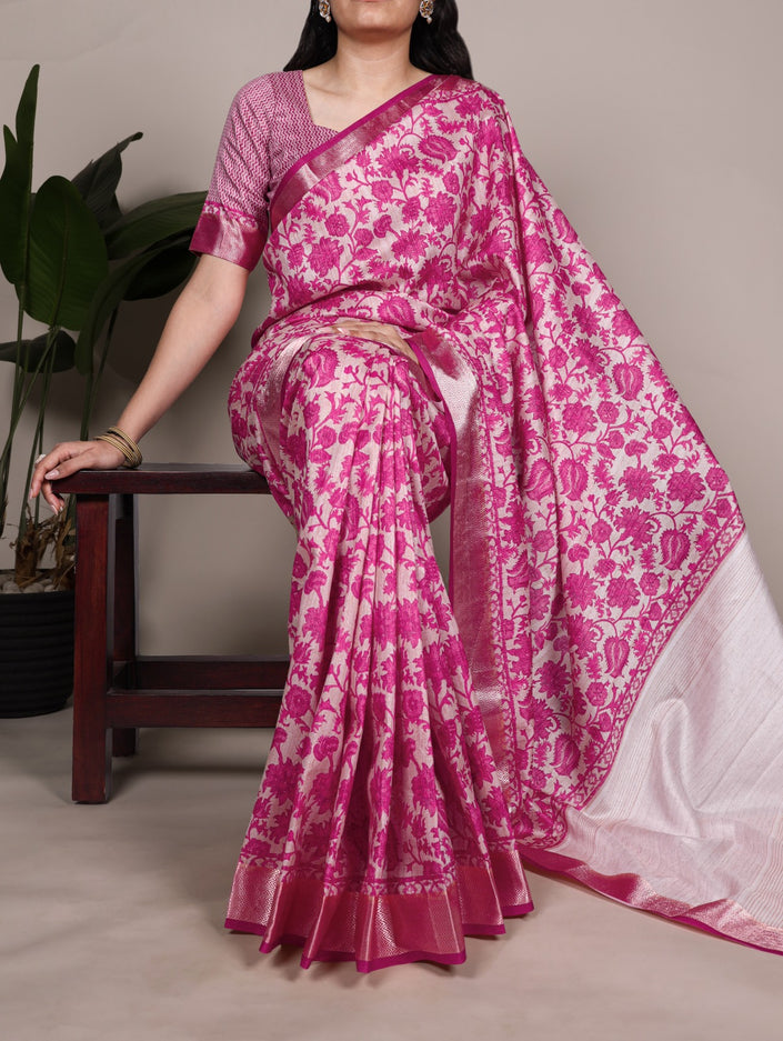 Designer Floral Woven Saree with Classic Border & Pallu.