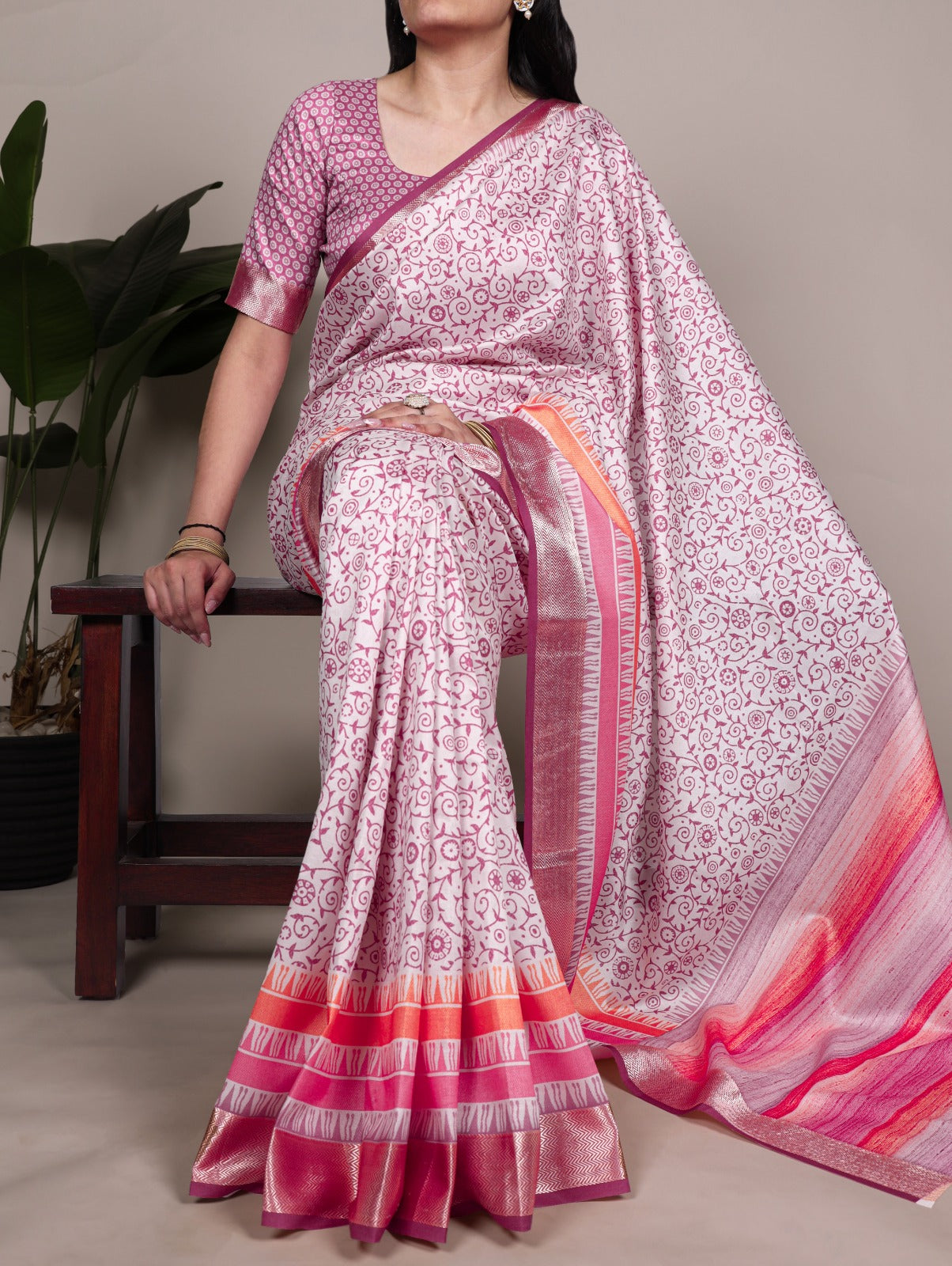 Designer Floral Woven Saree with Classic Border & Pallu.