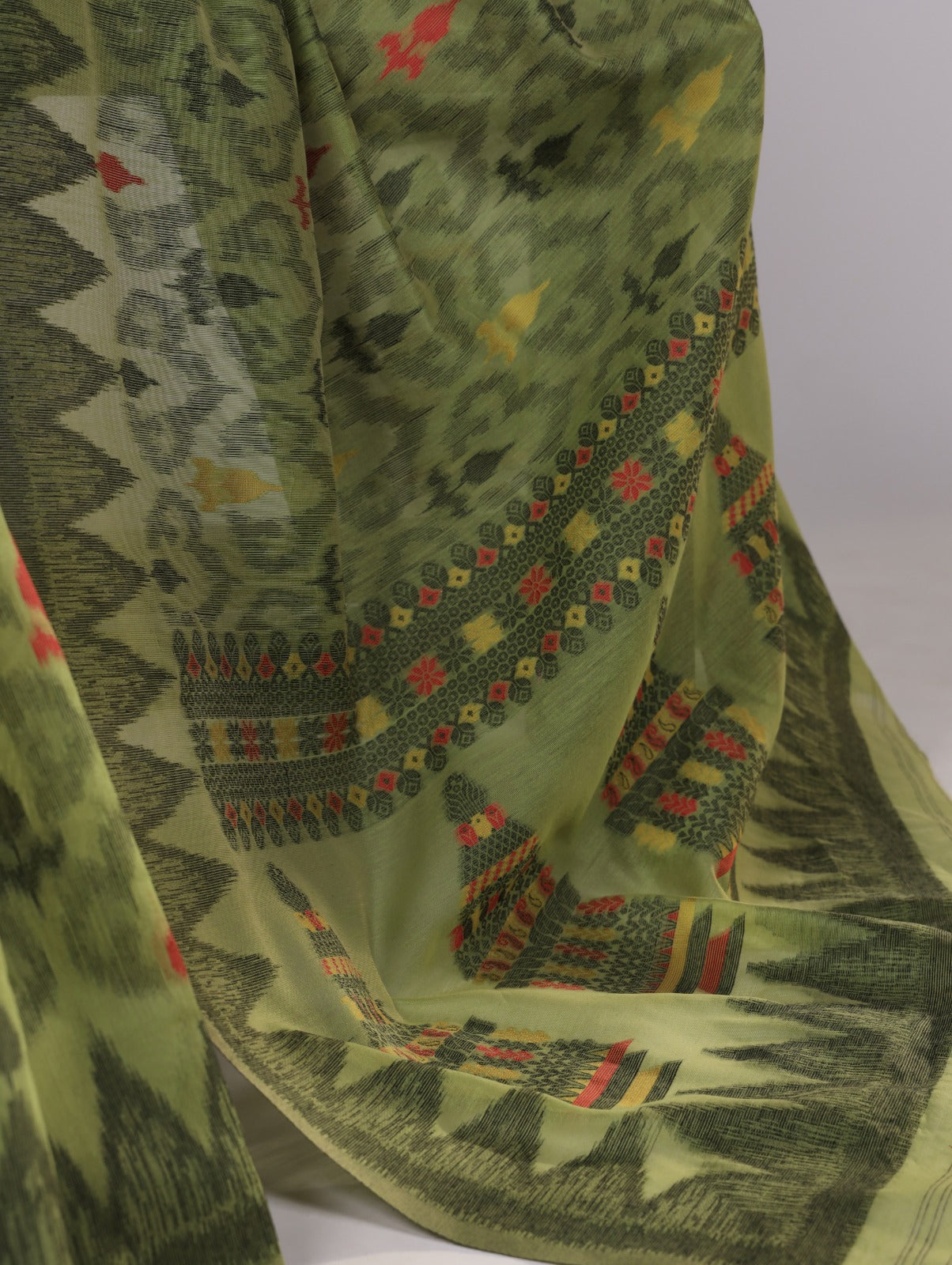 Elegant Printed Poly Cotton Saree with Designer Pallu.