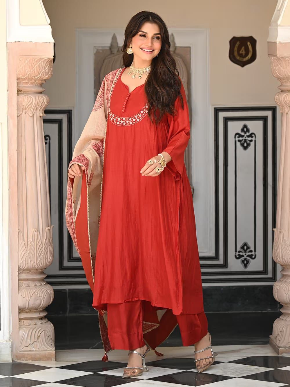 Women's Ethnic Kurta Palazzo Set with Dupatta.