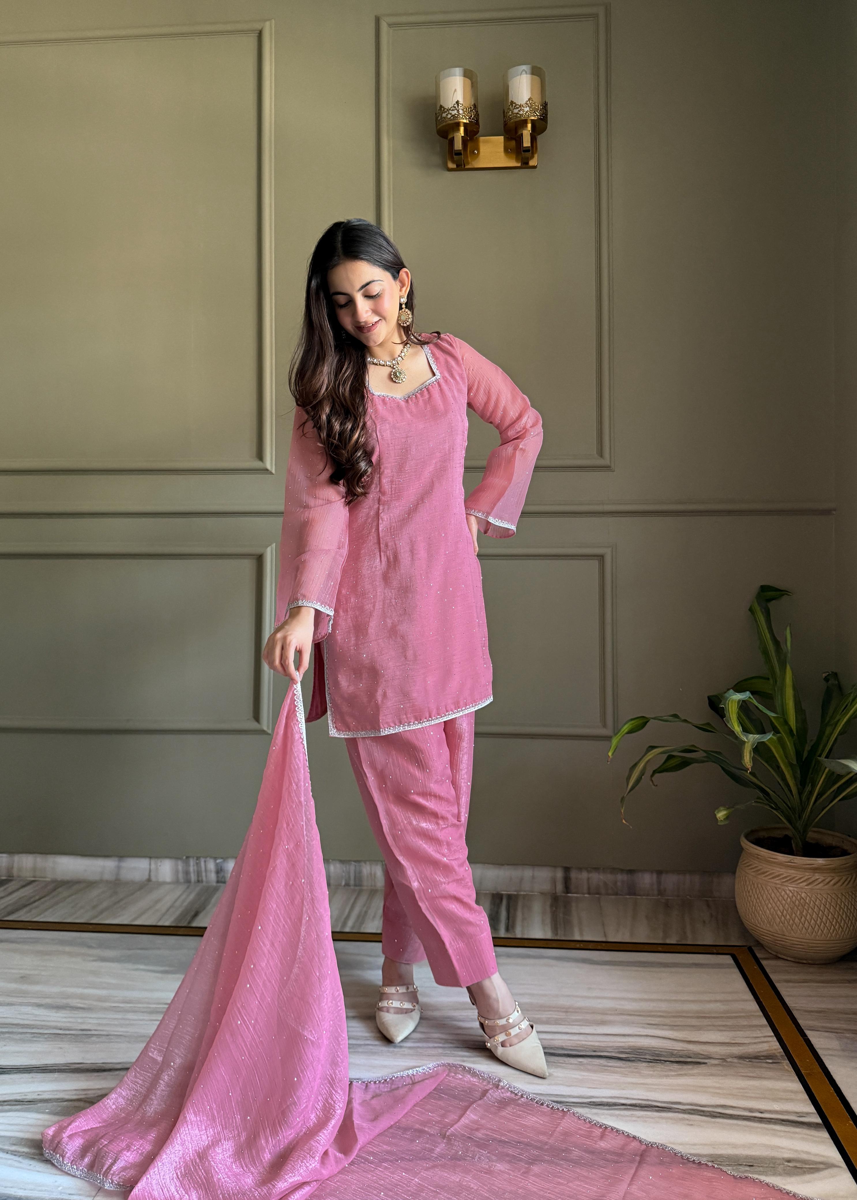 Stylish Straight Kurta Pant Set with Soft Net Dupatta.