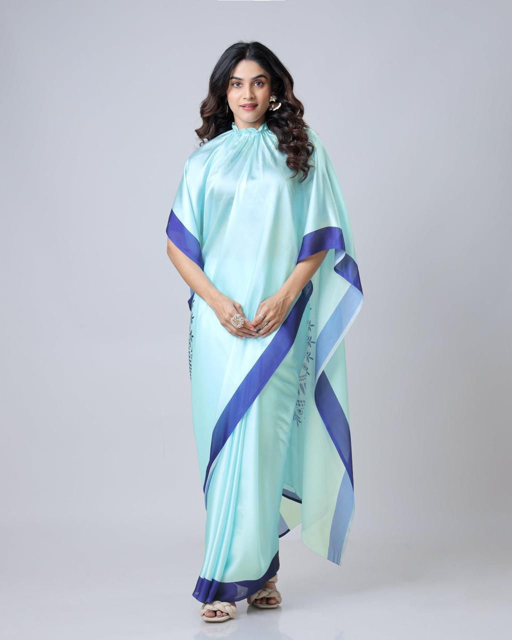 Graceful Saree with Designer Blouse Pattern.