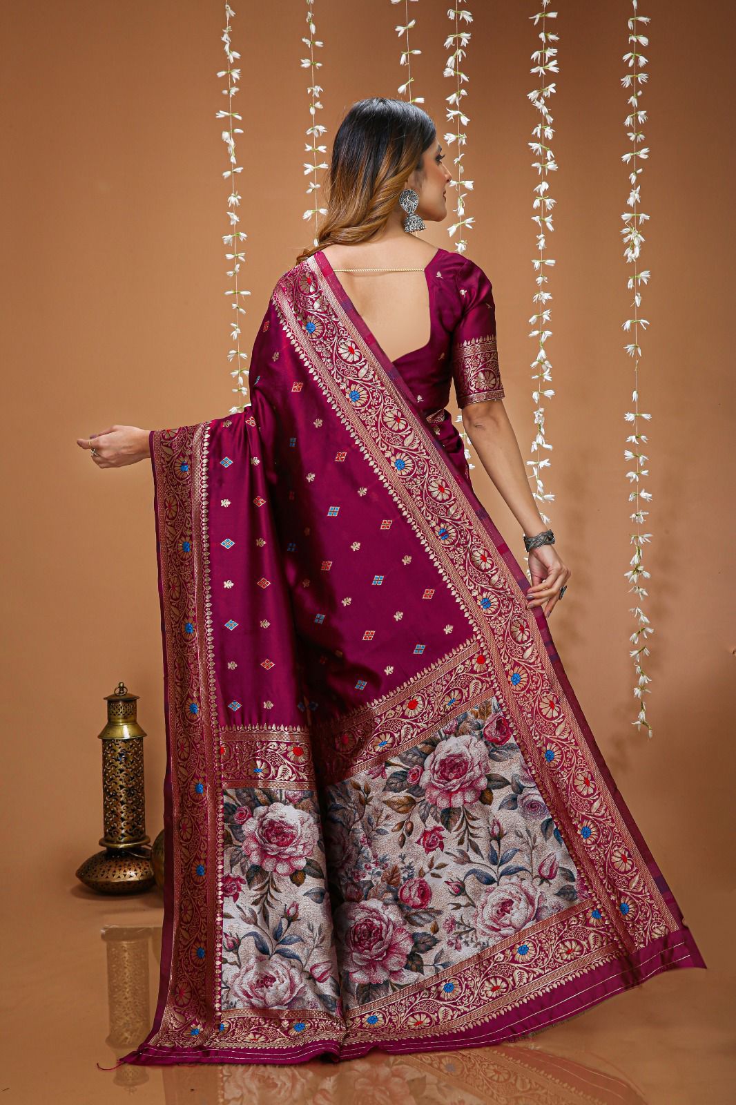 Premium Silk Saree with Floral Pallu Design.