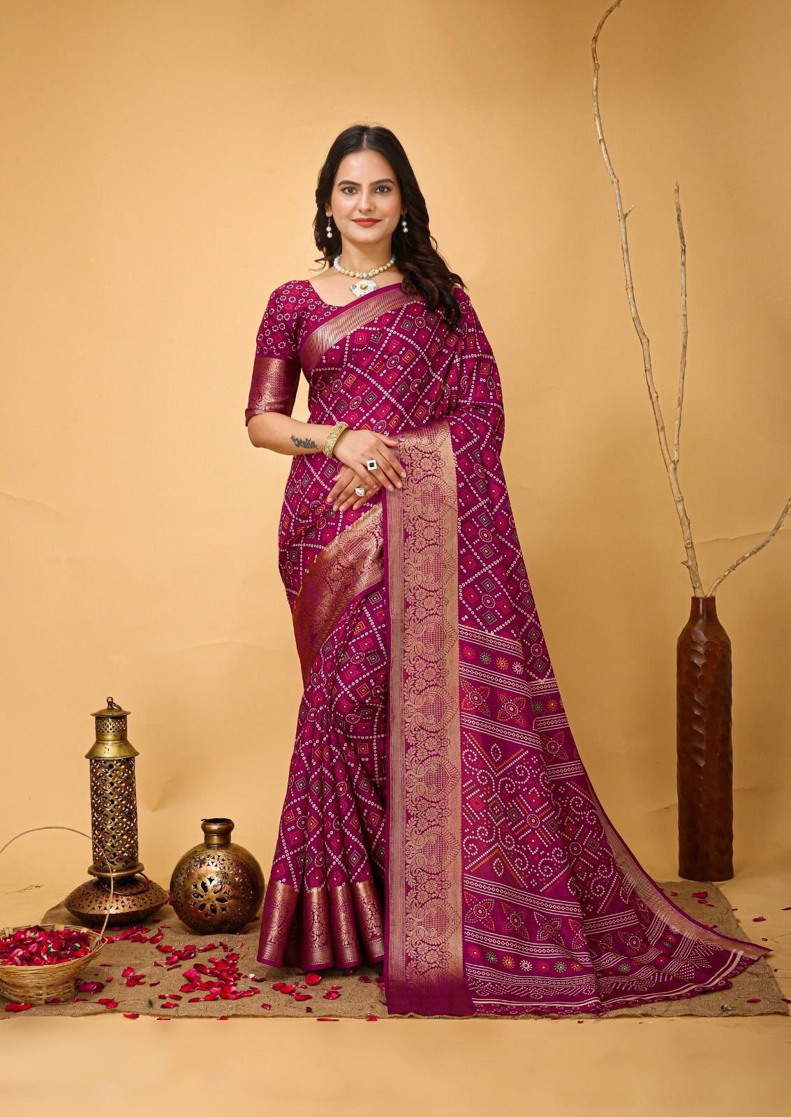 Premium Silk Saree with Floral Pallu Design.