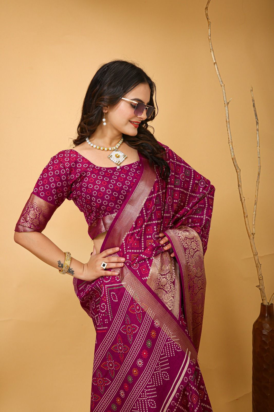 Premium Silk Saree with Floral Pallu Design.