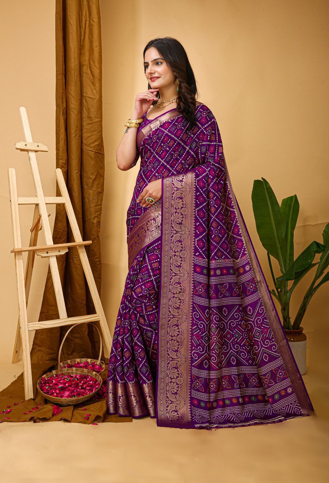 Premium Silk Saree with Floral Pallu Design.