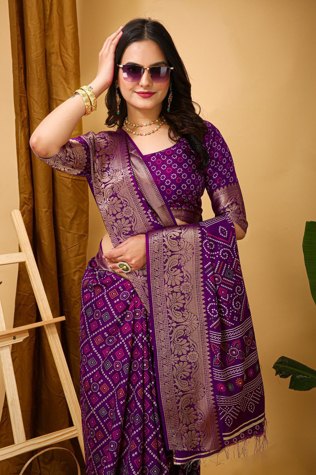 Premium Silk Saree with Floral Pallu Design.