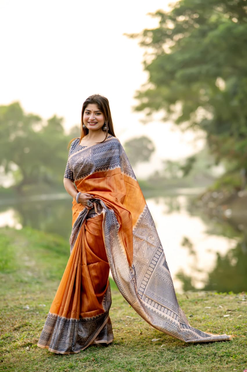 Stylish Saree with Traditional Woven Pallu Design.