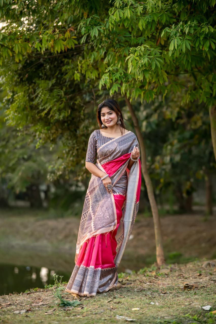Stylish Saree with Traditional Woven Pallu Design.
