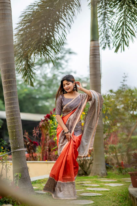 Stylish Saree with Traditional Woven Pallu Design.