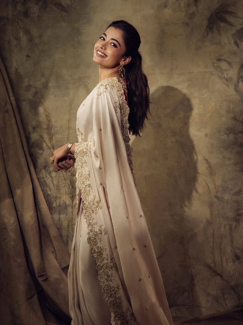 Designer Wedding Special Saree Perfect For Party Wear & Festive Occasion.