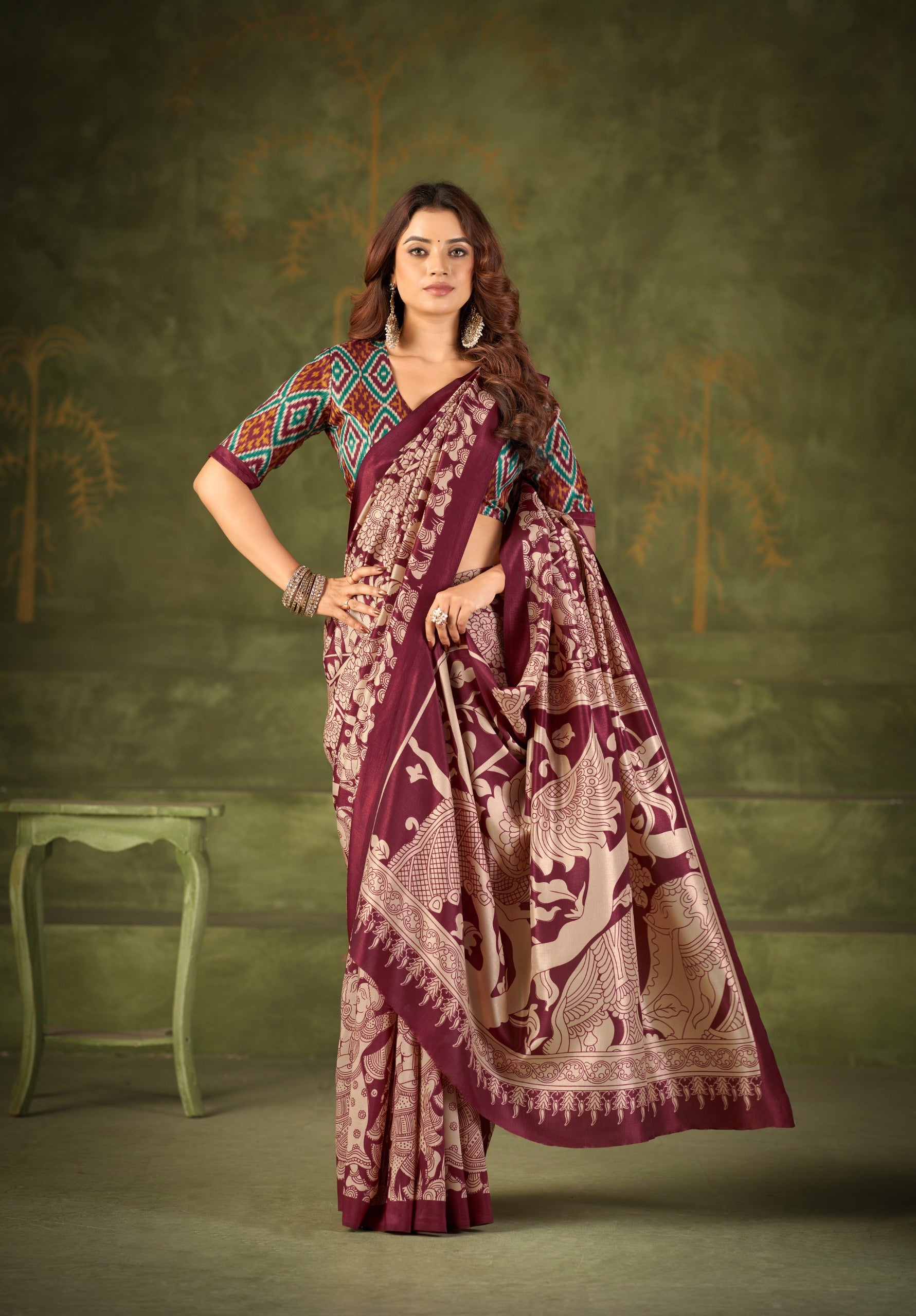 Women's Kalamkari Style Printed Saree with Contrast Border