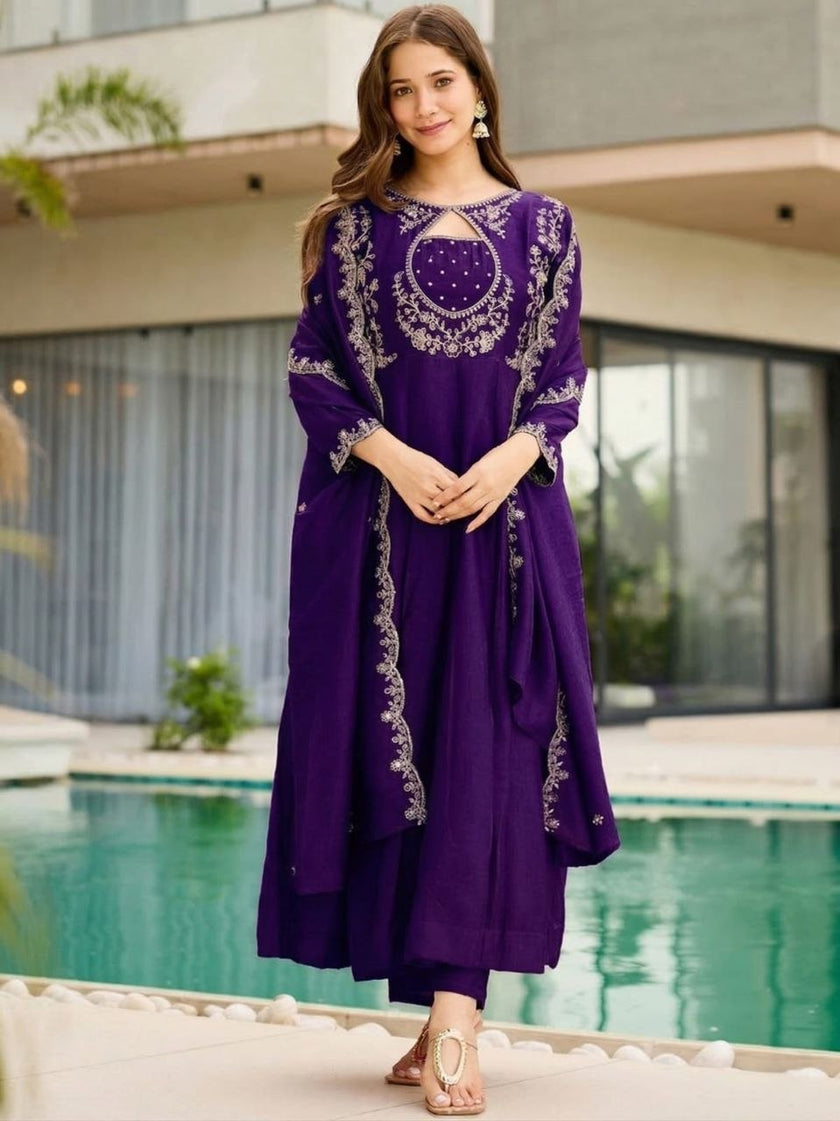 Designer Festive Wear Anarkali Kurta Set For Women.